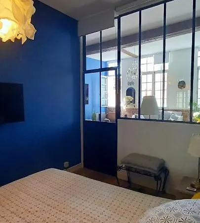 La Rochelaise : Calme & Somptueux Dans L'hyper Centre. * La Rochelle (Charente-Maritime)