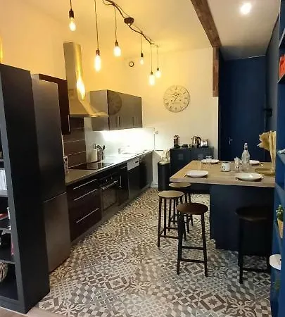 La Rochelaise : Calme&somptueux Dans L'hyper Centre. Appartement *