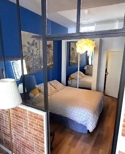 La Rochelaise : Calme & Somptueux Dans L'hyper Centre. Appartement La Rochelle (Charente-Maritime)