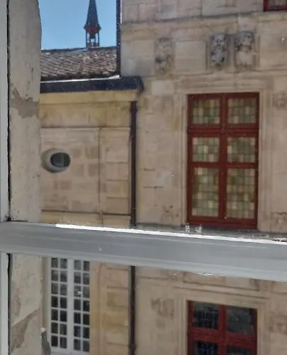 La Rochelaise : Calme & Somptueux Dans L'hyper Centre. Appartement