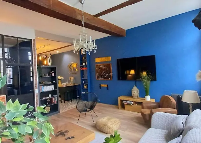 La Rochelaise : Calme & Somptueux Dans L'hyper Centre. Appartement *